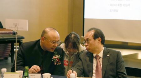積極與韓國政府和民間開展交流